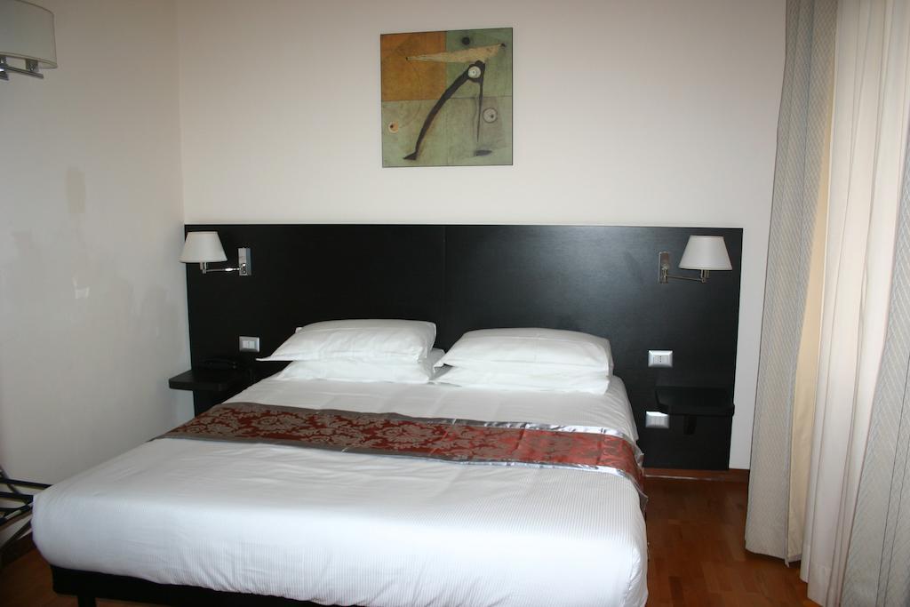 Regal Park Hotel Roma Cameră foto